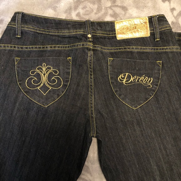 House of Dereon Dereon Flare Denim Jeans - Picture 3 of 5